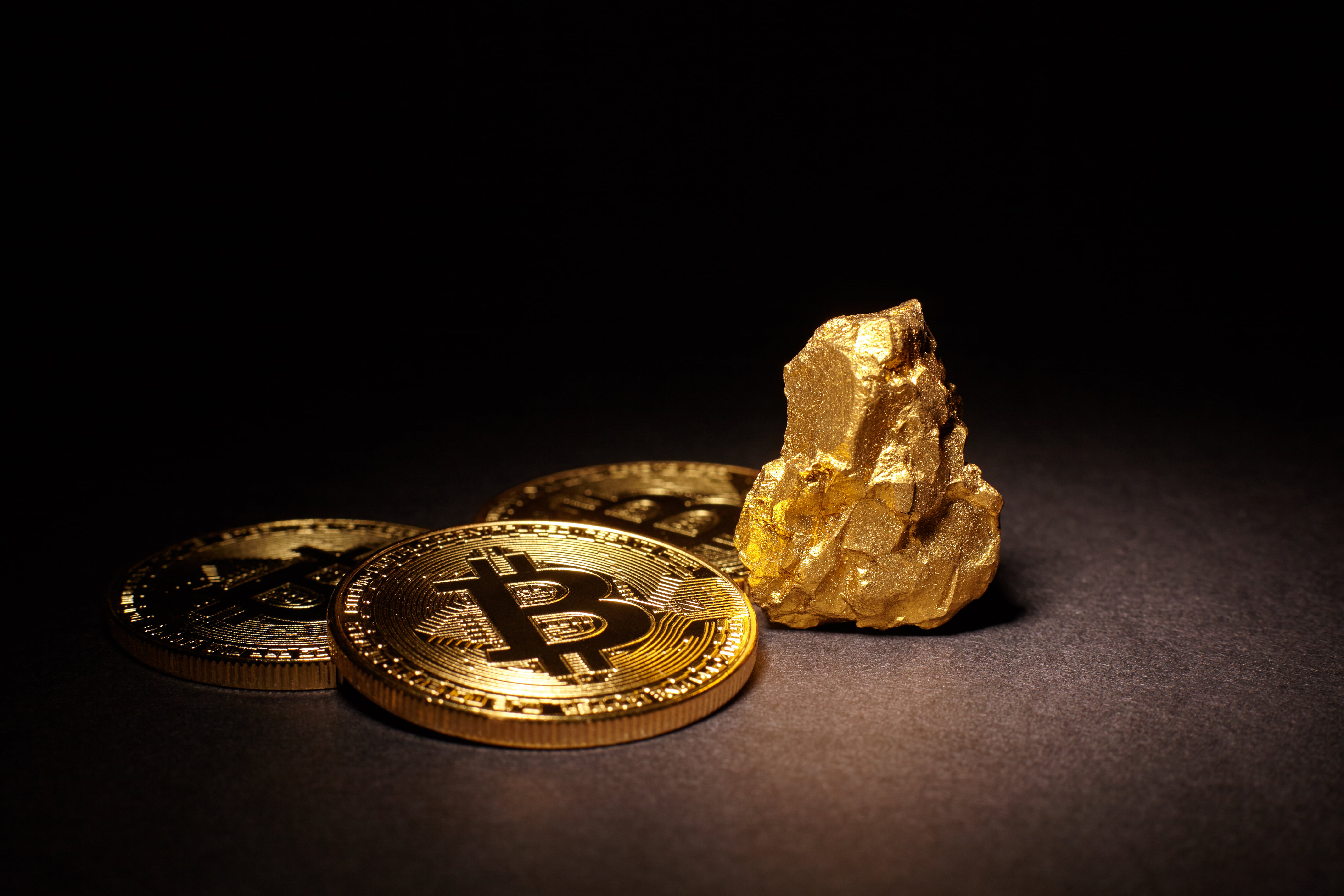 bitcoin, gold